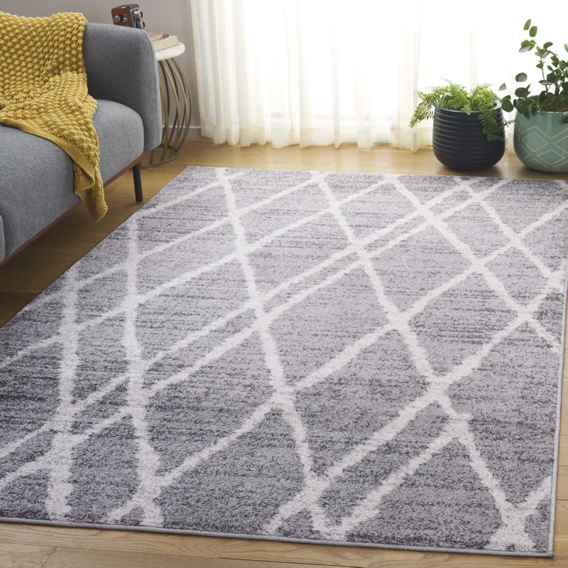 Safavieh Contemporary Rug for Living Room, Dining Room, Bedroom - Adirondack Collection, Short Pile, in Ivory and Silver, 155 X 229 cm