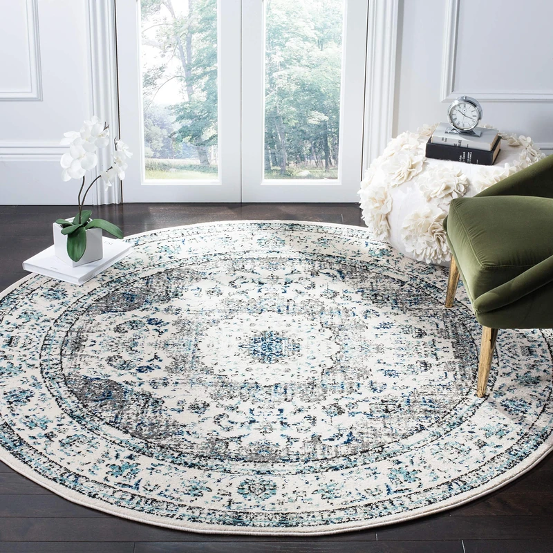 Safavieh Traditional Rug for Living Room, Dining Room, Bedroom - Evoke Collection, Short Pile, in Grey and Ivory, 200 x 200 cm