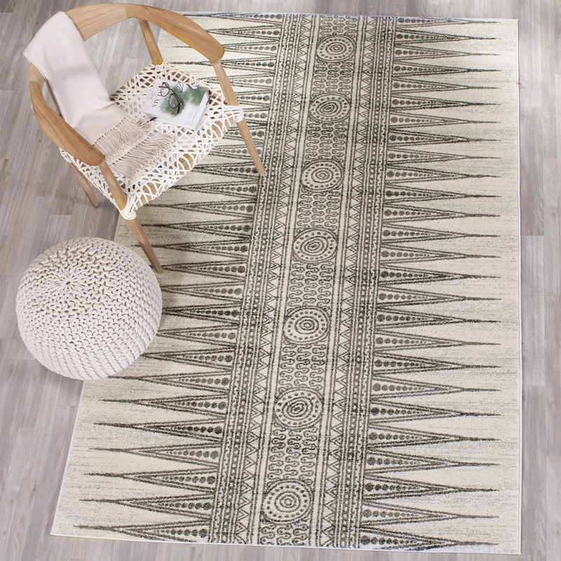 Safavieh Transitional Indoor Woven Rectangle Area Rug, Evoke Collection, EVK226, in Ivory/Grey, 155 X 229 cm for Living Room, Bedroom or Any Indoor Space