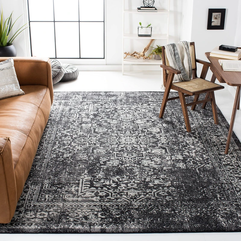 Safavieh Traditional Rug for Living Room, Dining Room, Bedroom - Evoke Collection, Short Pile, in Black and Grey, 240 x 300 cm