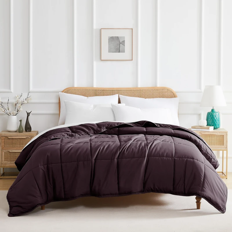 Southshore Fine Living, Inc. Queen Comforter, Fluffy Down Alternative Purple Comforter, Full/Queen Size, Pet Hair Resistant Bedding, Easy Care