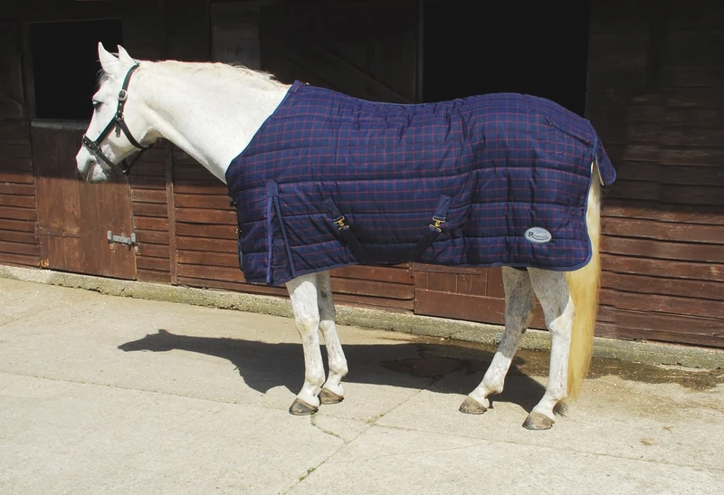 Rhinegold Orlando Quilted Stable Rug-Winter weight 300gsm fill,Navy/Red Check,6'0"