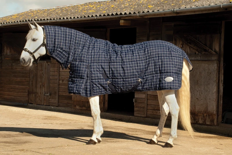 Rhinegold Dakota Quilted Stable Rug- Winter weight 300gsm fill - Image 1