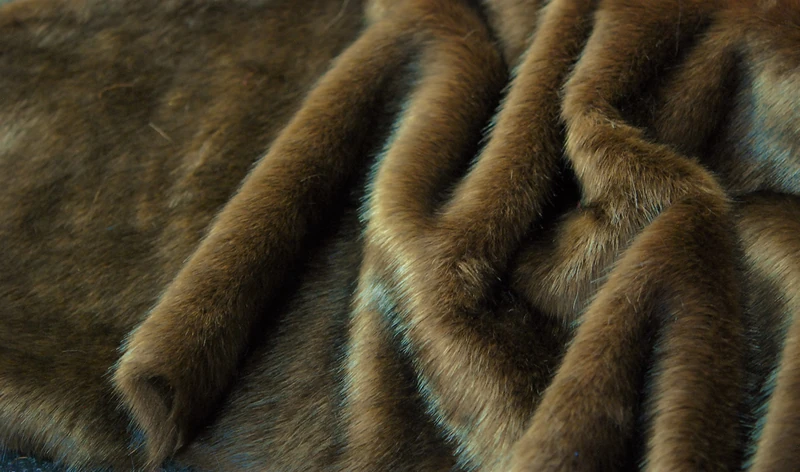 CRS VENDOR LTD. Super Luxury Faux Fur Fabric Material - R.Brown/DK Brown