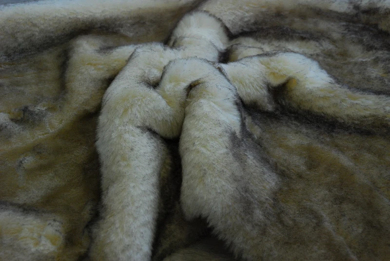 Super Luxury Faux Fur Fabric Material - Supersoft White/Brown Husky, 1Mtr - 150cmx100cm - 60"x39" in