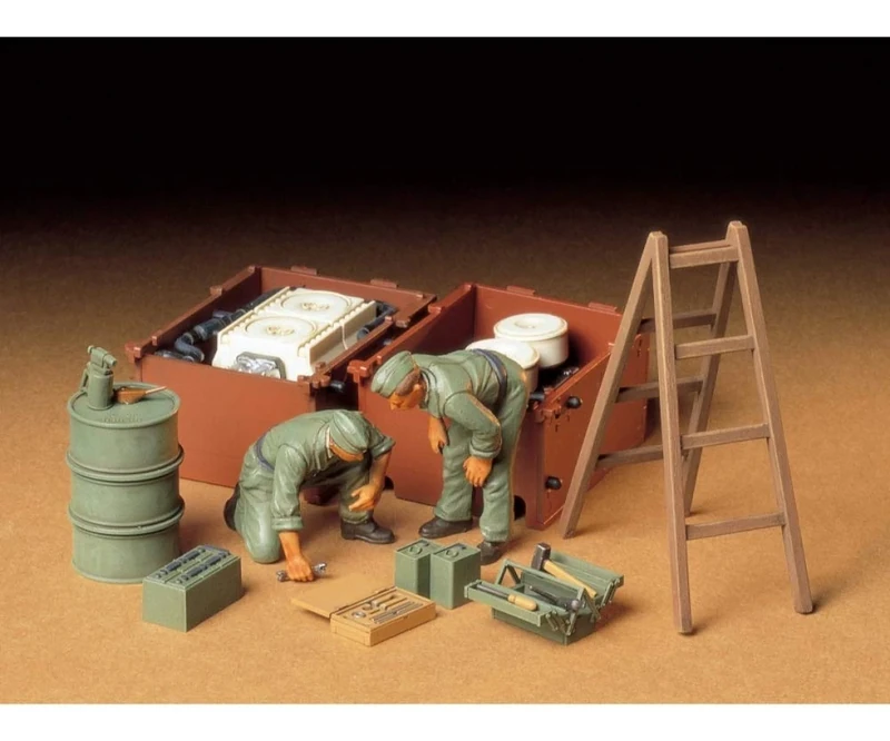 Tamiya 35180 German Tank Engine Maintenance Crew Set (1:35 Scale) - Image 1
