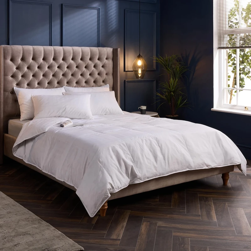 Snuggledown Hungarian Goose Down King Size Duvet 4.5 Tog - Lightweight Summer Quilt with Ethically Sourced 80:20 Blend | UK-Made, 300tc Cotton Cover, Box Stitch, Washable (225 × 220cm)