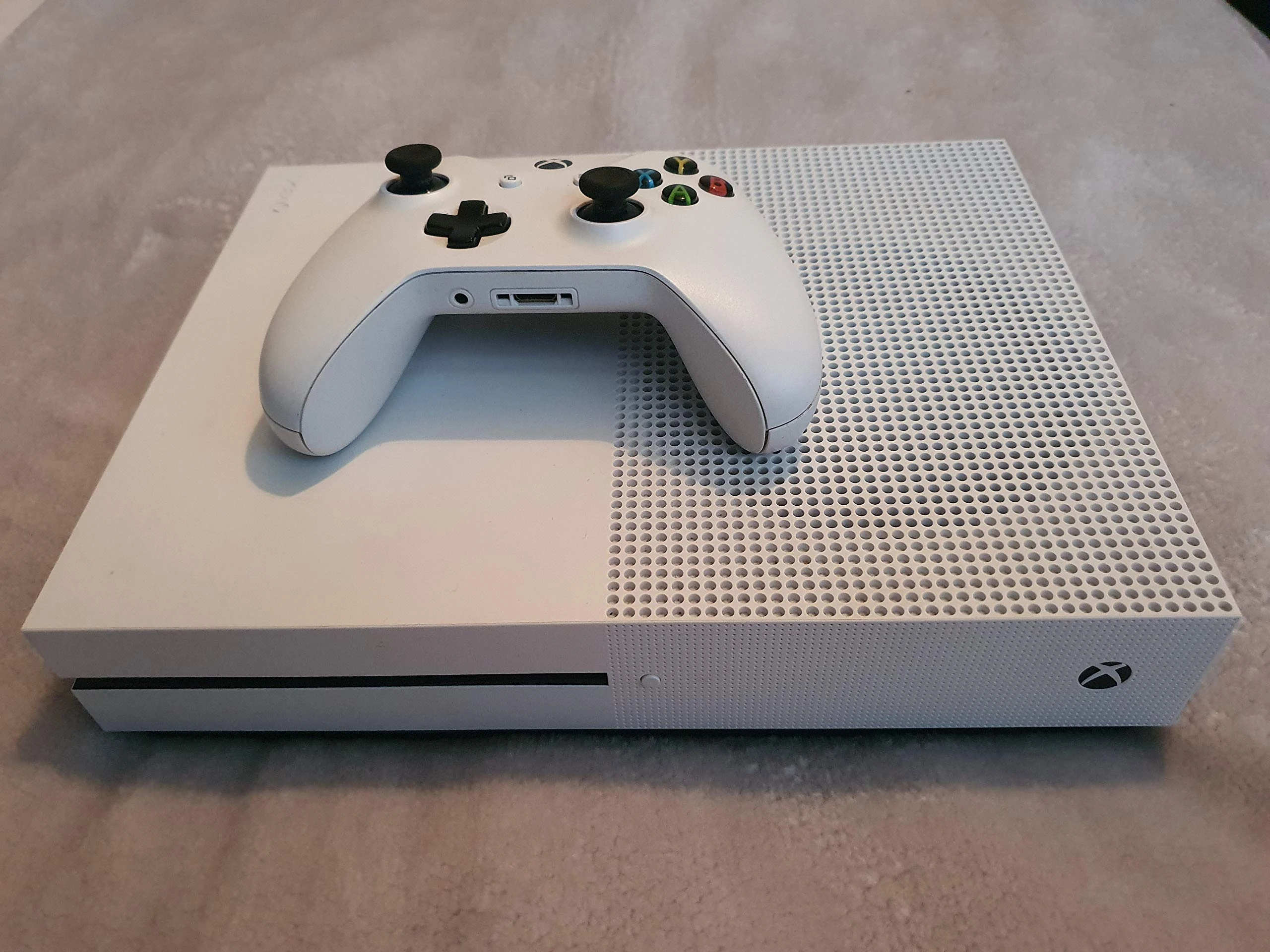 Microsoft Xbox One S 500GB Console and Wireless Controller