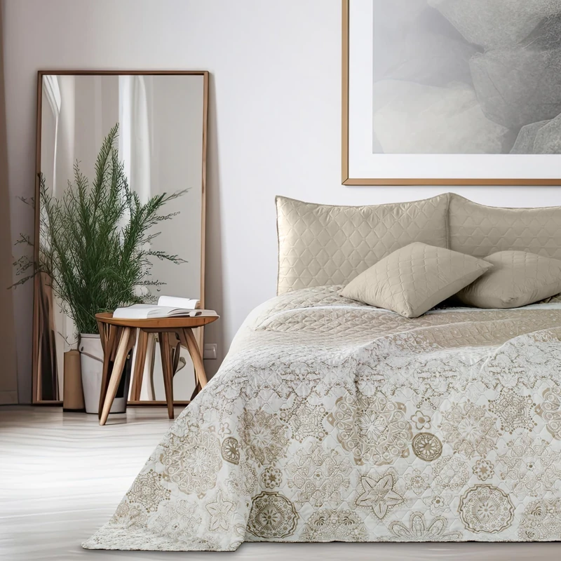 DecoKing Bedspread 220 x 240 cm beige white cappuccino bedspread with abstract pattern double-sided easy-care Alhambra