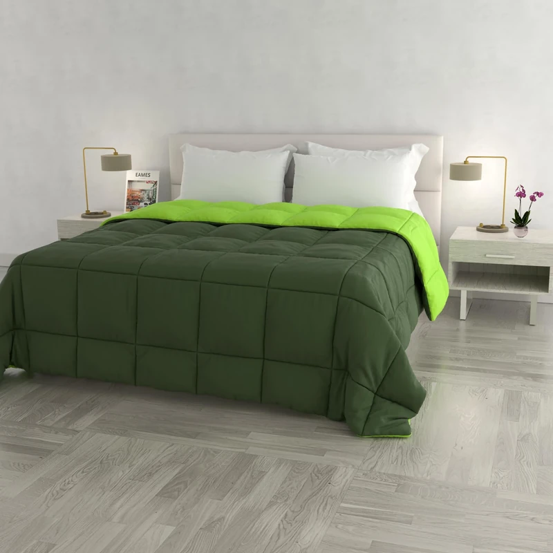 Italian Bed Linen Winter Quilt Elegant,260 x 260 cm,Apple Green/Dark Green