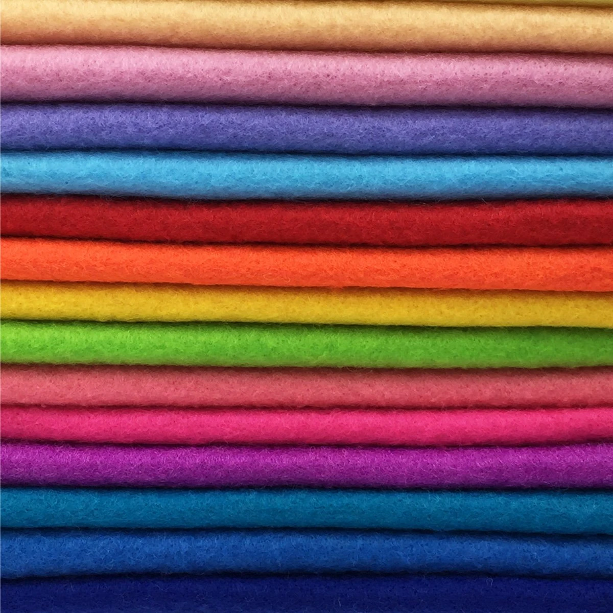 flic-flac 28pcs Thick 1.4mm Soft Felt Fabric Sheet Assorted Color Felt Pack DIY Craft Sewing Squares Nonwoven Patchwork (20 X 20 cm)