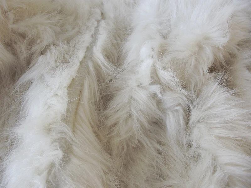 CRS Fur Fabrics Super Luxury Faux Fur Fabric Material - HI-LO VERTICAL LONG PILE CREAM