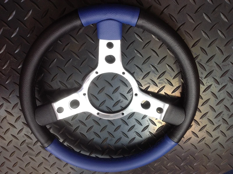 Mountney 33SPVBE/ES Polished Center Semi - Dished 3 Spoke, Black and Blue Vinyl