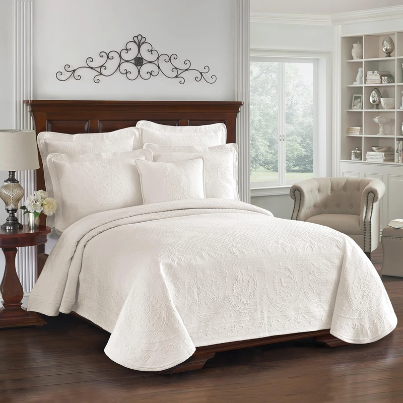 Historic Charleston King Charles Modern Farmhouse Floral Matelasse Coverlet, 100% Cotton Breathable Bedding, Full/Queen, Ivory - Image 1