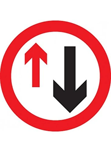 Caledonia Signs 57719 Vehicle Priority Class R2 Permanent, 600 mm Diameter, 3 mm Aluminium Composite