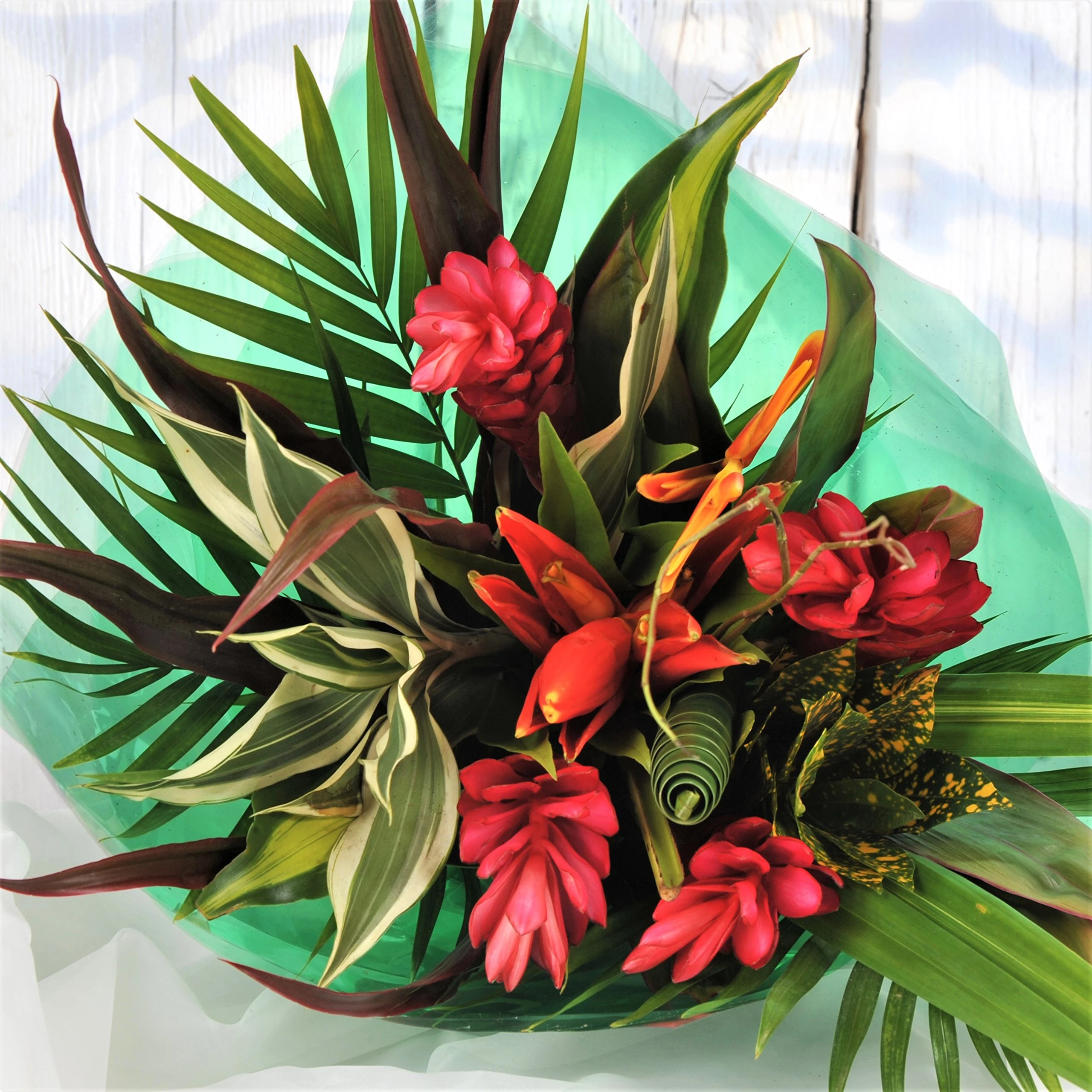Homeland Florists Striking Beauty Tropical Fresh Flower Bouquet Delivered with Handwritten Gift Card, Delivery Next Day Prime UK