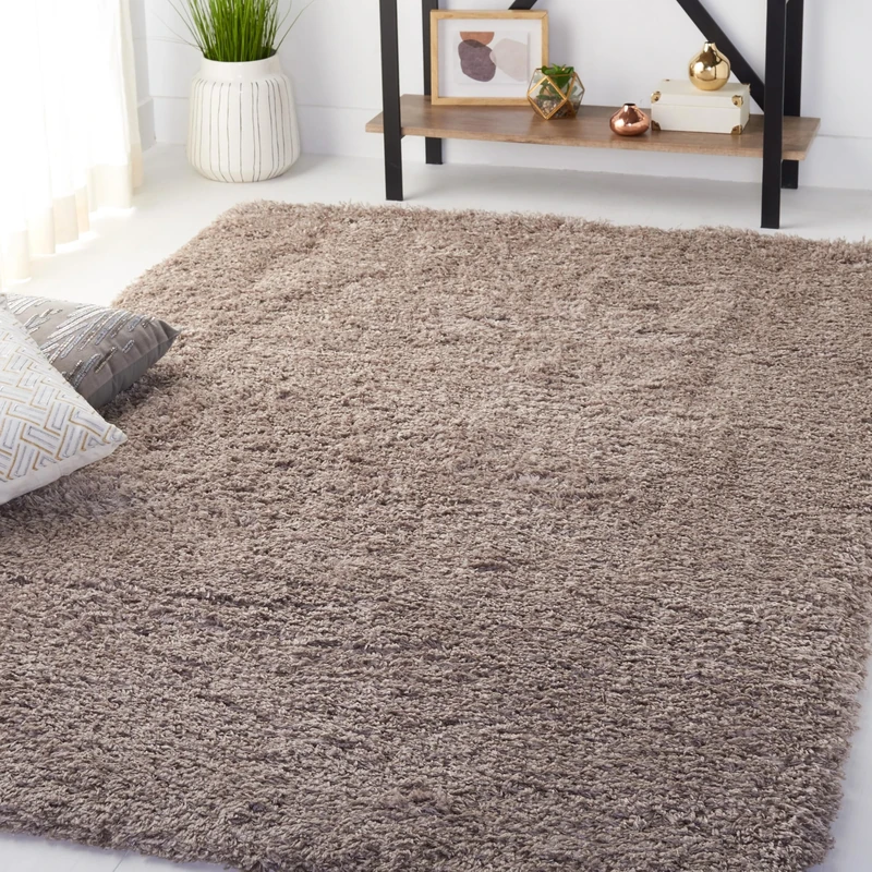 Safavieh Shag Rug for Living Room, Dining Room, Bedroom - Polar Shag Collection, Short Pile, in Mushroom, 122 X 183 cm