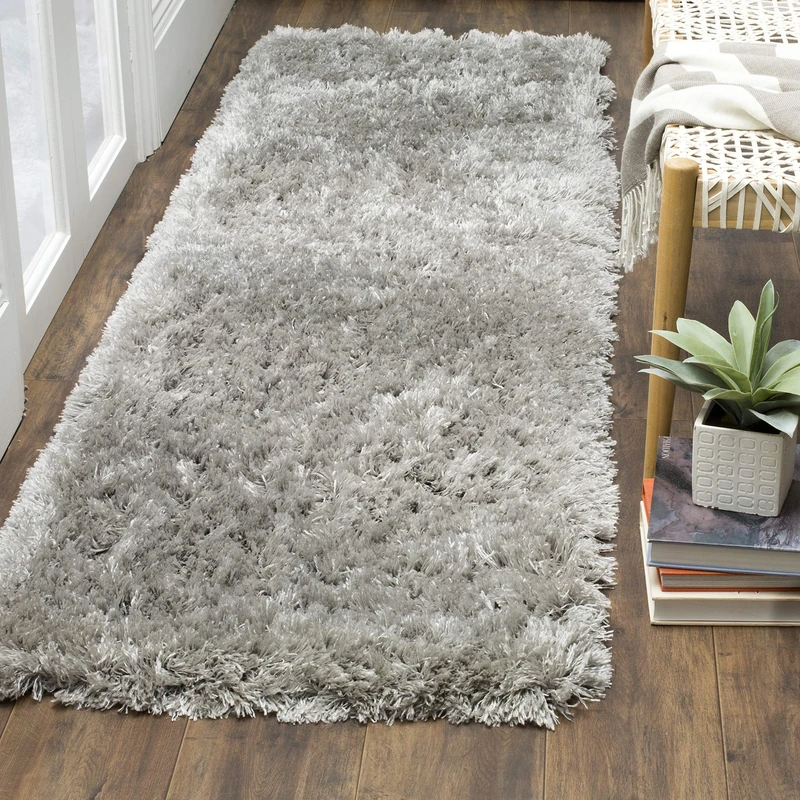 Safavieh Shag Rug for Living Room, Dining Room, Bedroom - Polar Shag Collection, Short Pile, in Silver, 69 X 244 cm