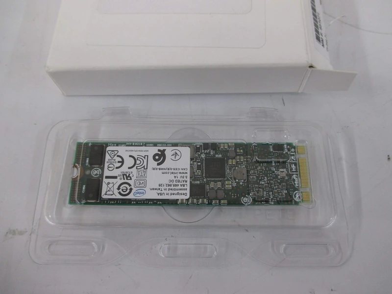 Intel S3520 Series 240 GB M.2 2280 SATA III Solid State Drive