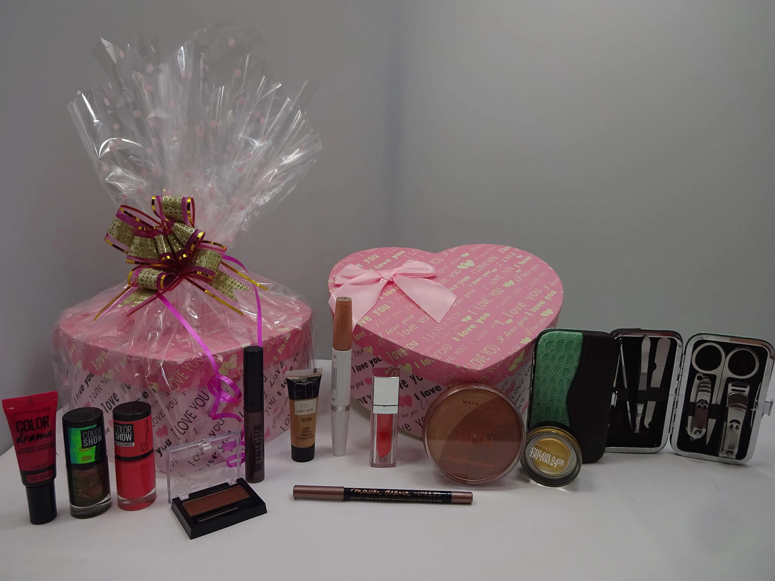 Maybelline 12 Piece Make Up Beauty Bundle Gift Box Gift Hamper