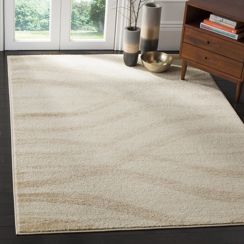 Safavieh Distressed Rug for Living Room, Dining Room, Bedroom - Adirondack Collection, Short Pile, in Cream and Champagne, 91 X 152 cm