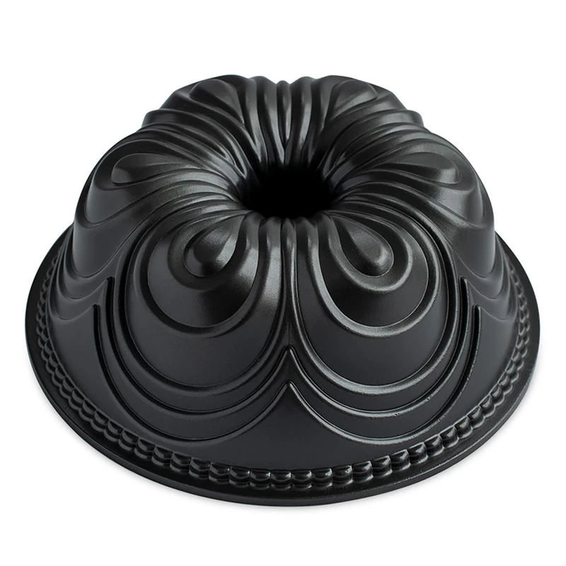 Nordic Ware Chiffon 10-Cup Bundt Pan, Original Cast Aluminium Bundt Tin, Bundt Cake Tin with Regal Design, Cake Mould Made in The USA, Colour: Gold, 24,9 x 24,9 x 9,7 cm, 87477