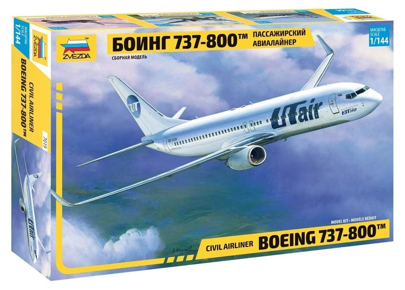 Zvezda 7019 Civil Airliner Boeing 737-800 1/144