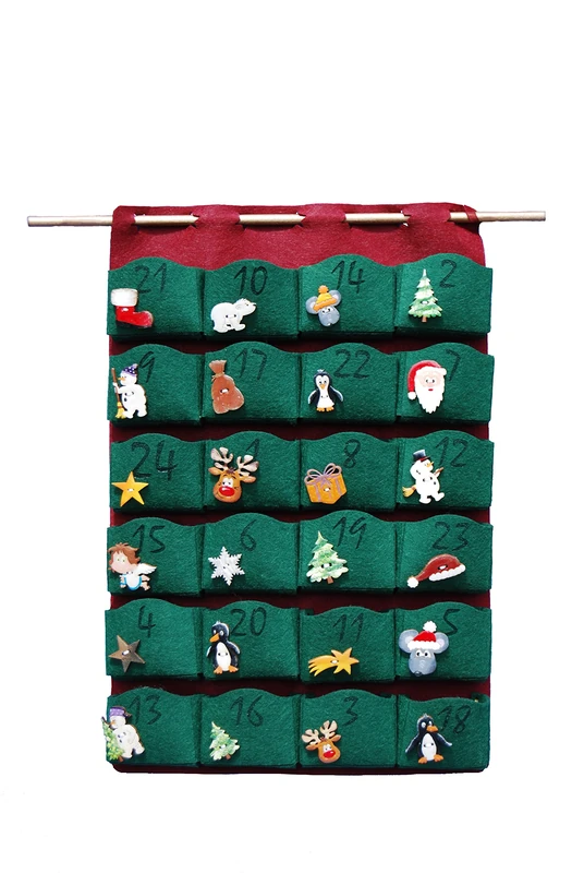 Petra's Bastel News Craft Set for Felt Advent Calendar Colour: Burgundy Pockets: fir Green with 24 Different Wooden Buttons, fliz, Natural, 32 x 22 x 11 cm - Image 1