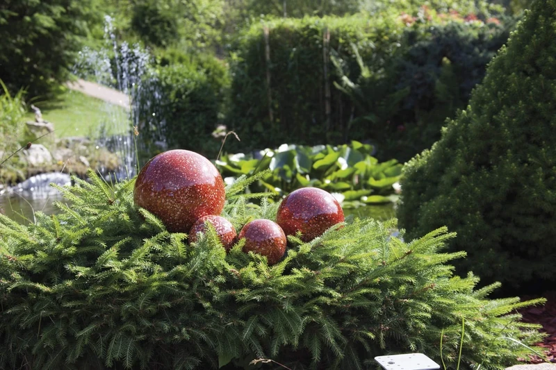 HGD CS32-400 Garden Ball Red