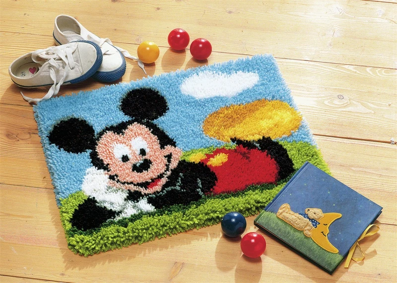 Vervaco Latch Hook Rug: Mickey Mouse, Acrylic, Multi-Colour, 30 x 2 x 20 cm - Image 1