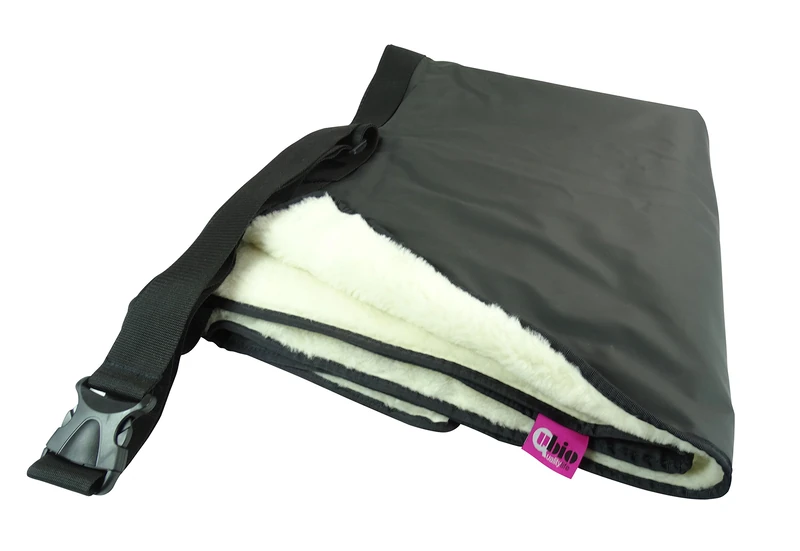 Ubio Waterproof Thermoregulation Blanket 105 x 120 cm Size L - Image 1