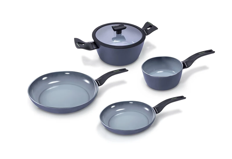 Moneta Aria Finegres 5 Pieces Set: Frypan 20-24cm, Saucepan 16cm, Casserole + Glass Lid with silicone rim 20cm, 0014126573