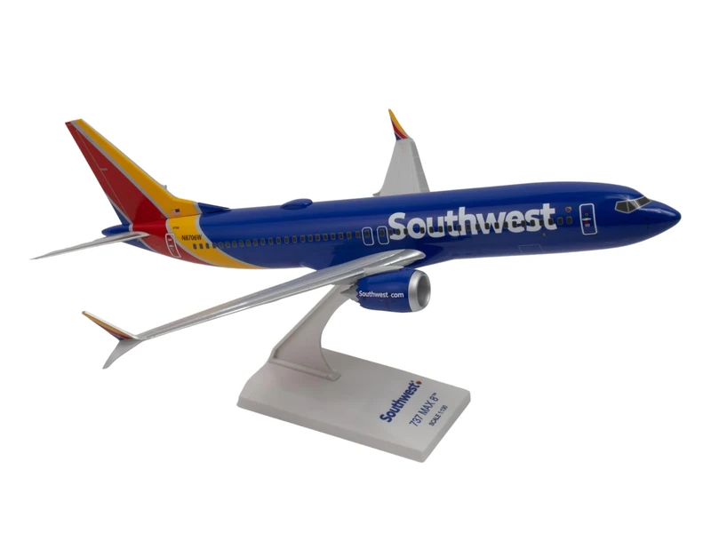 Daron Worldwide Trading Skymarks Southwest 737-MAX8 1/130 W/Wifi Dome Model Airplane - Image 1