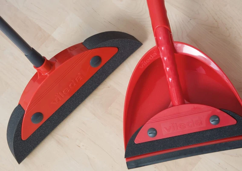 Vileda 158735 Super Classic Broom with Triangular Handle and Super Duster Classic Sweeping Set Broom Set – Red, 16 x 49 cm - Image 1