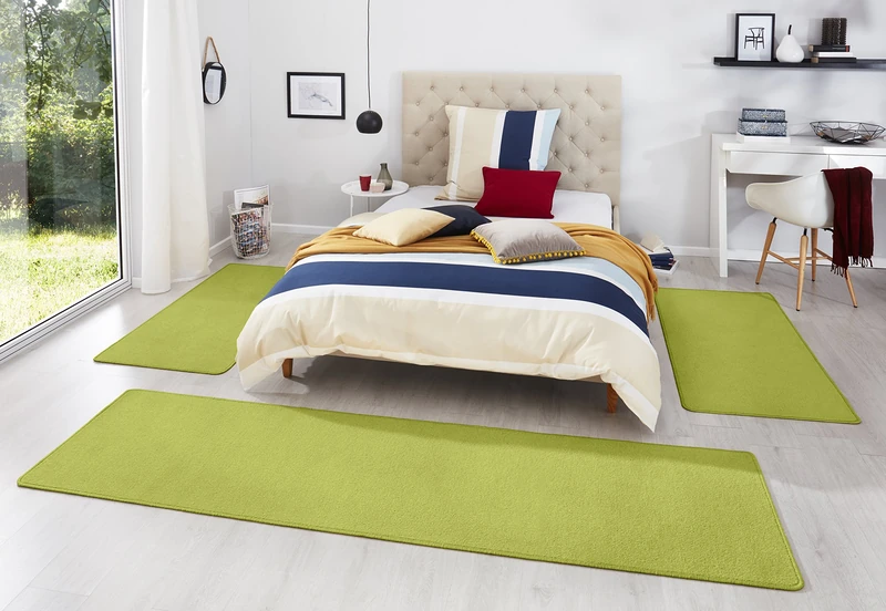 HANSE Home Fancy bed bumper set in plain green, 3 pieces (2 x 67 x 140 cm, 1 x 67 x 250 cm) - Image 1