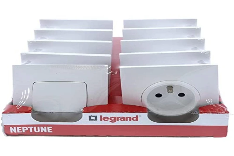 Legrand LEG200251 Set of 2 On-Off / Two-Way Switches + 8 Sockets 3680 W 230 V White