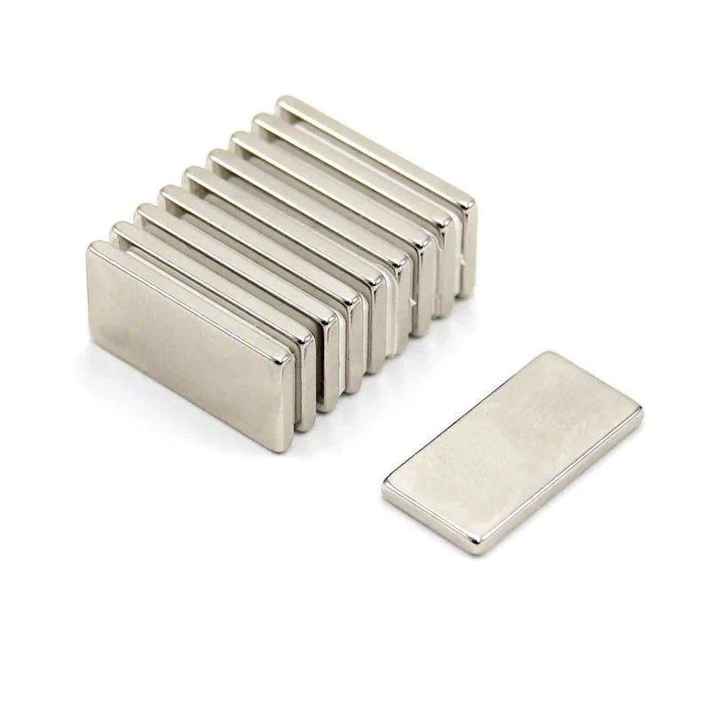 N42 Neodymium Magnet for Arts, Crafts, Model Making, DIY, Hobbies, Office and Home - 22mm x 11mm x 2mm thick - 2.6kg Pull - Pack of 100