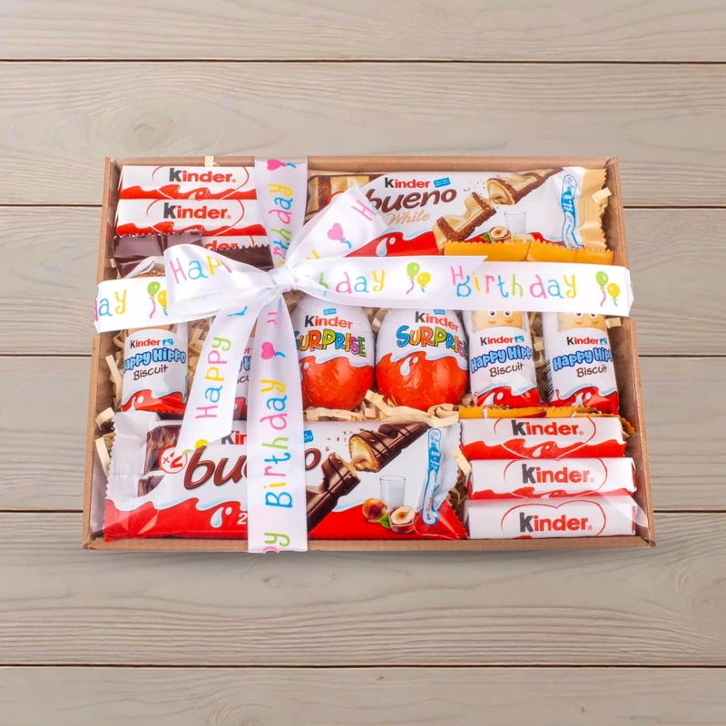 Kinder Chocolate Gift Box - Selection of Bueno, Surprise Eggs, Happy Hippo & Milk Bars - Perfect for Christmas, Birthday & Thank You Presents for Kids & Adults