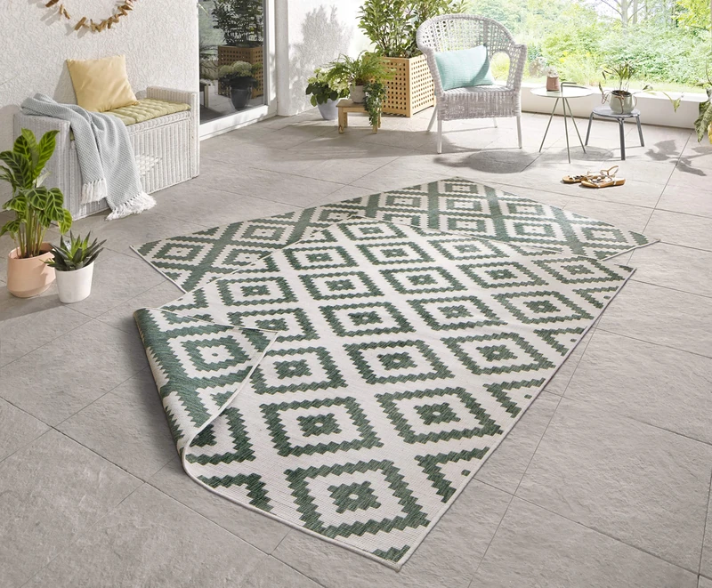 NORTHRUGS Outdoor Rug, Malta Reversible Rug, Weatherproof, Modern Geometric Pattern Runner for Balcony, Patio, Garden, Conservatory, Living Room Rug, Waterproof, Polypropylene, Green, Cream, 120 x 170