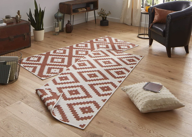 NORTHRUGS Outdoor Rug Malta Reversible Rug Weatherproof Modern Geometric Pattern Runner for Balcony, Patio, Garden, Conservatory, Living Room Rug Waterproof, Polypropylene, Terra, Cream, 80 x 350 cm