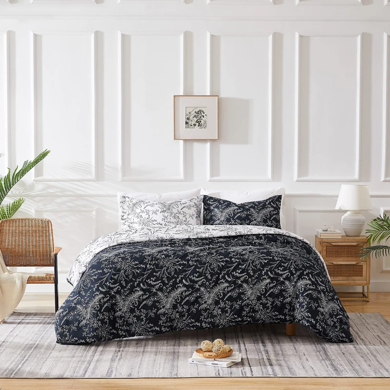 Southshore Fine Living, Inc. Comforter Set Queen Size, Hotel Quality Bedding, Floral Bed Spread with Matching Shams, Reversible Print is 2 Colors in 1, Fits Queen & Full Beds, Winter Brush Black/White