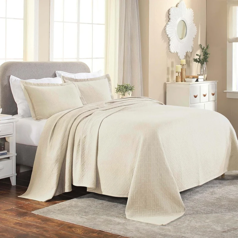 Superior Bedspread with Pillow Shams, Cotton, Ivory, King