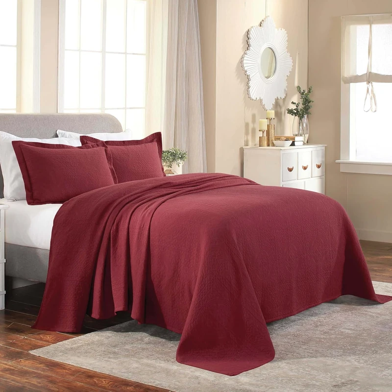 Superior Cotton Fleur De Lis Bedspread Set, Warm Blankets, All-Season Bedding, Bedroom Decor, Decorative Boho Medallion Coverlet, Includes 1 Bedspread, 1 Pillow Sham, Twin, Garnet