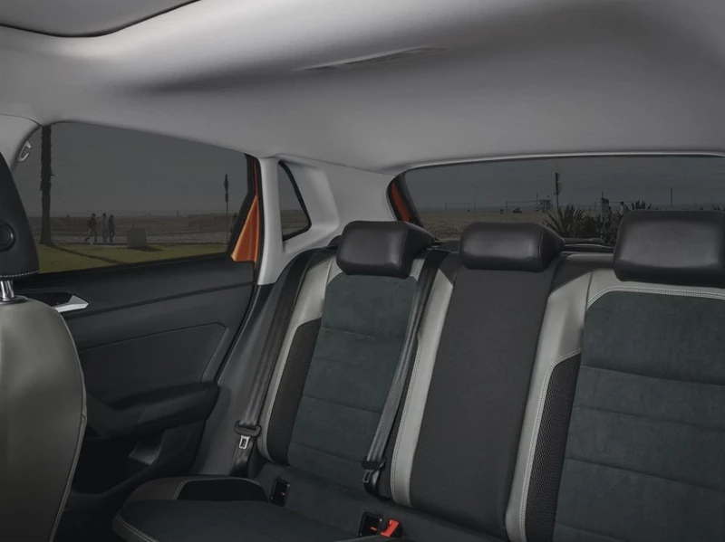 Volkswagen 2G0064365 Rear Window Sun Screen System – Pack of 5 (Side Window Door Discs)