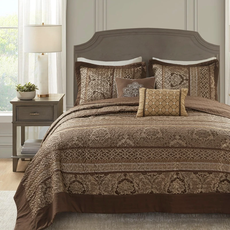 Madison Park Set Traditional Luxe Desig, Quilted polyester jacquard bedspread and shams, 90% cotton 10% other fiber filling, microfiber pillows, Brown/Gold, Oversized Queen (102 in x 118 in) - Image 1