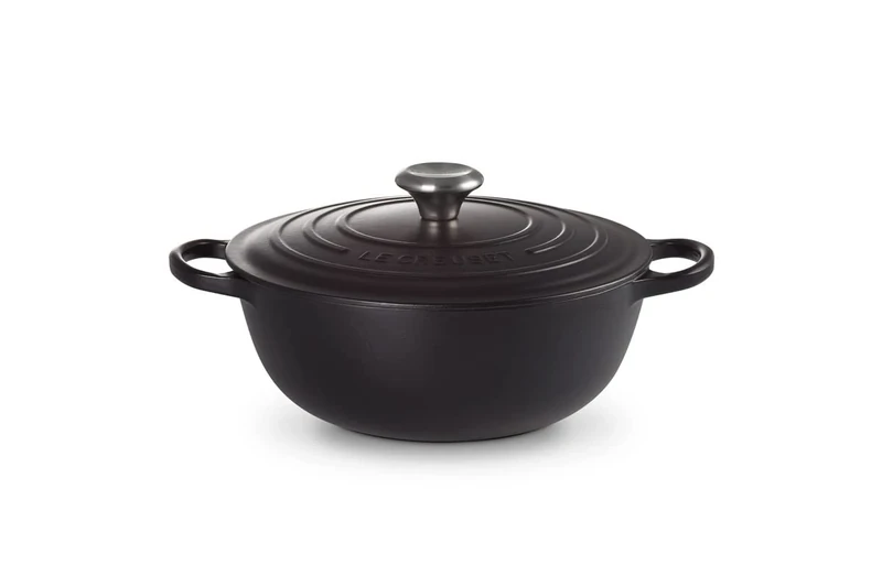 LE CREUSET Signature Soup Pot 26cm Matte Black SS Knob