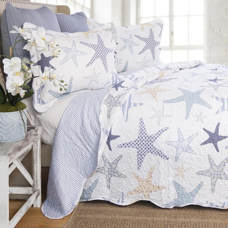 North End Decor Starfish Reef Coastal Beach Quilt Set, King 3-Piece