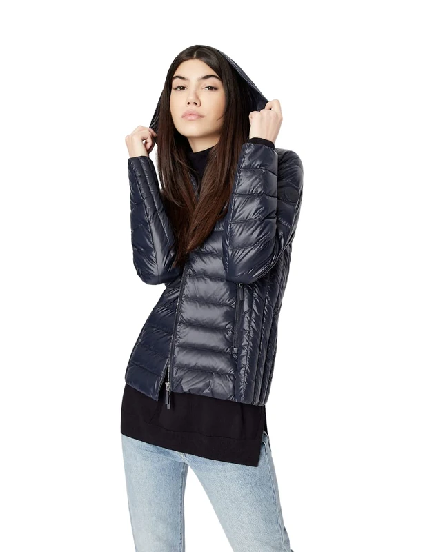 Armani Exchange - Image 1
