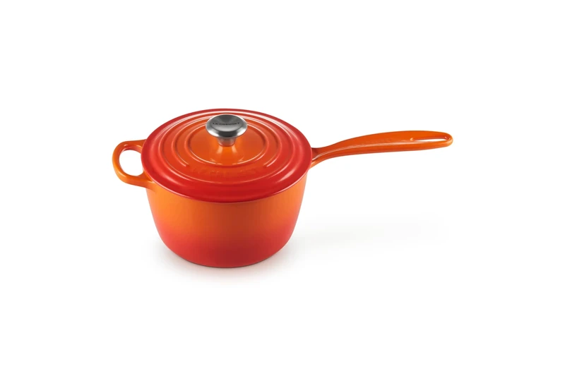 Le Creuset Signature Enamelled Cast Iron Saucepan, for All Hob Types, 18 cm, 1.8 litres, Volcanic