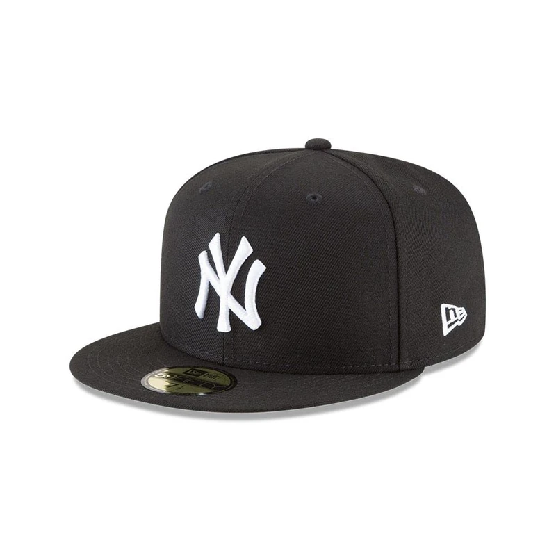 New Era x MLB Men's New York Yankees Basic 59Fifty Fitted Hat Black/White 7 1/8 - Image 1